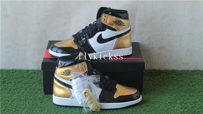 Authentic Air Jordan 1 Retro High OG Golden Toe